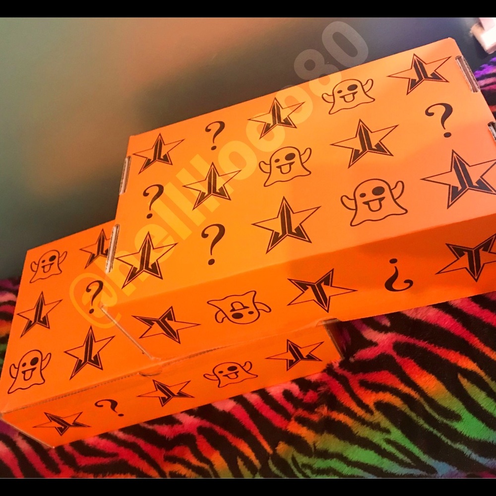SOLD on Merc❗️Jeffree Star Halloween Mystery Box
